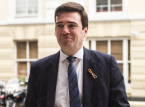 Andy Burnham erzielt einen dominanten Sieg bei der Nachwahl in Makerfield, w&auml;hrend er seine Kampagne weiterentwickelt, um Keir Starmers Labour-F&uuml;hrung herauszufordern