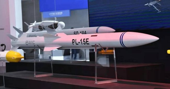 Globale Militärs untersuchen den indisch-pakistanischen Kampfjet-Zusammenstoß nach taktischen Erkenntnissen