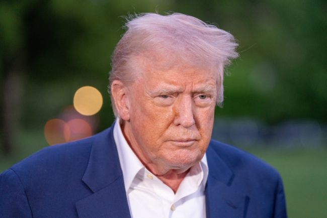 Trump signalisiert mögliche Senkung der China-Zölle auf 145%