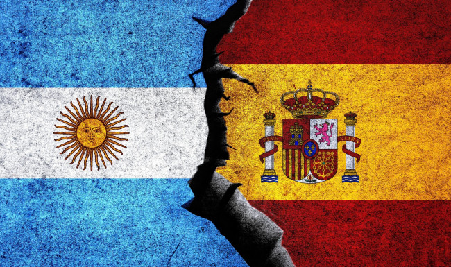 Einen Monat nach dem WM-Finale explodiert der Präsident des argentinischen Fußballverbands gegen Verschwörungstheoretiker