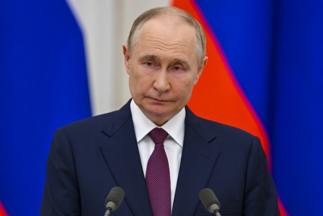 Russland weist Trumps Behauptung als "Papiertiger" zurück und behauptet wirtschaftliche und militärische Stärke