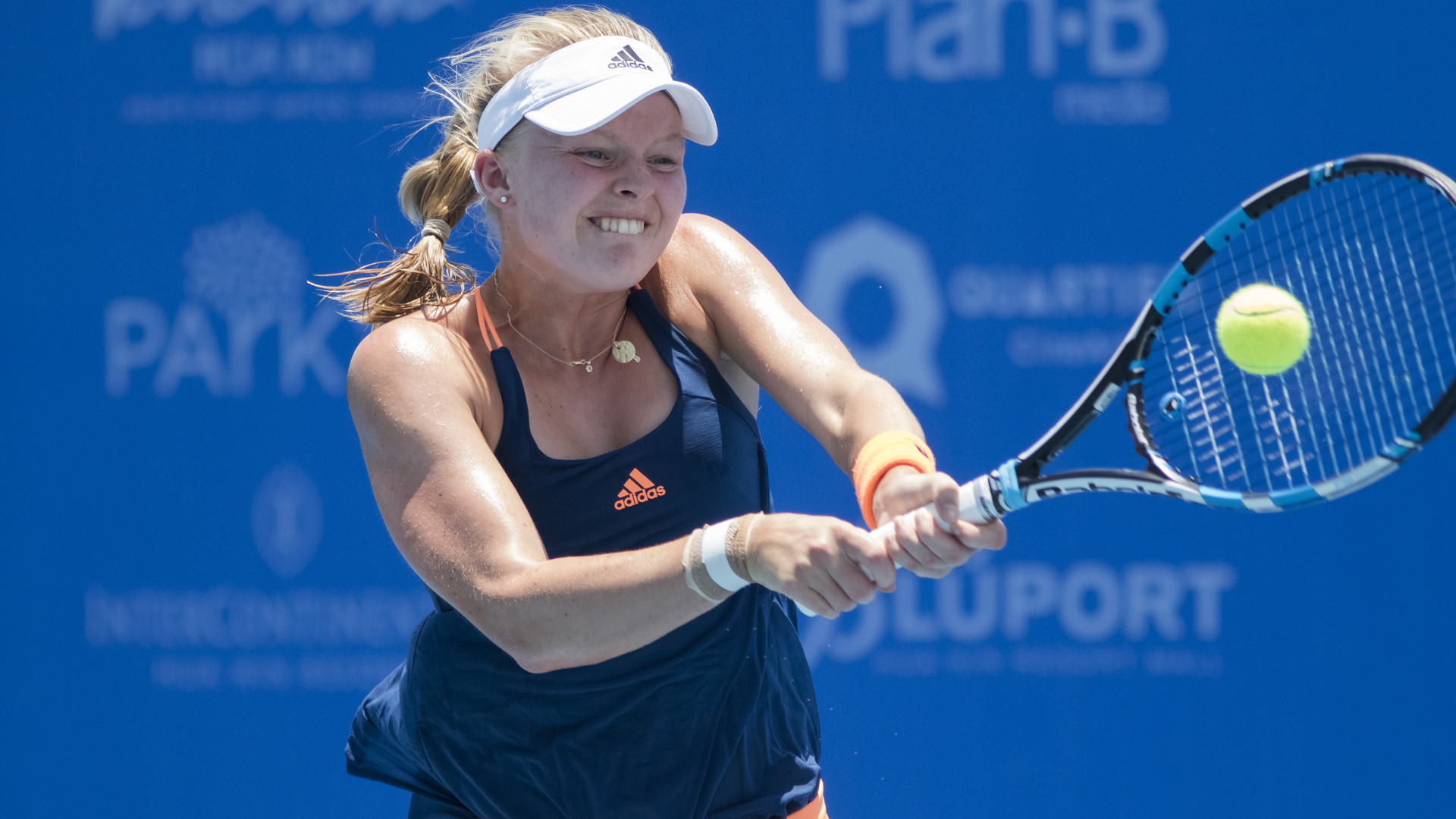 Die britische Tennisspielerin Harriet Dart entschuldigt sich, nachdem sie ihre Rivalin aufgefordert hat, "Deodorant aufzutragen"