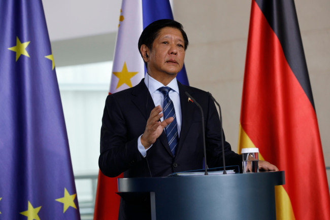 Schießerei im philippinischen Senat, nachdem ein Mitglied einen Aufstand gegen seine Verhaftung angestiftet hatte
