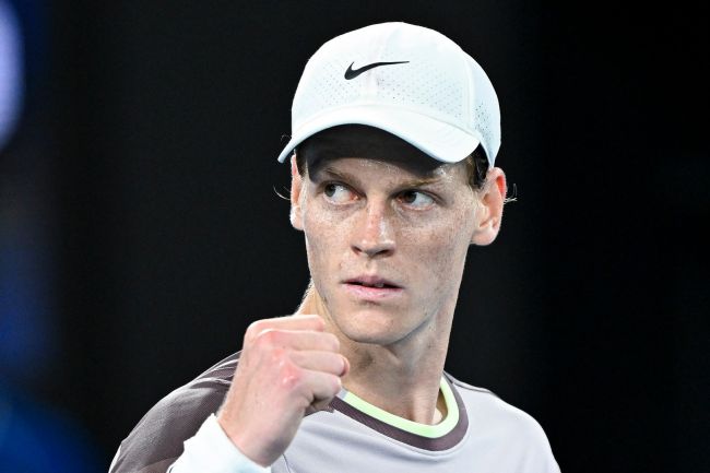 Jannik Sinner gewinnt das Paris Masters und holt sich den Titel als Nummer 1 der Welt von Alcaraz zurück