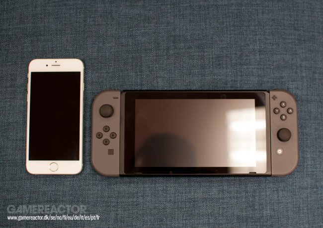 Nintendo Switch vs. 3DS vs. Apple iPhone 6S