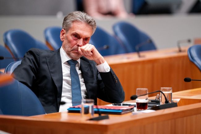 Niederländische Regierung bricht nach rechtsextremem Austritt zusammen