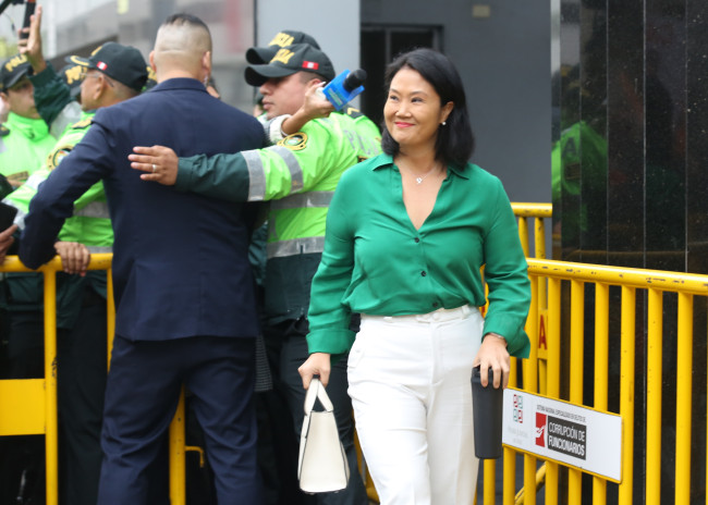 Die Wahl in Peru ist Kopf-an-Kopf, während die Stimmen im Ausland Fujimori stärken