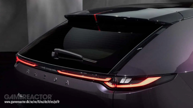 Mazda stellt den neuen CX-6e vor.
