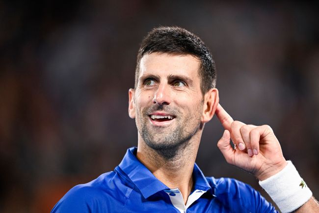 Australischer Reporter entschuldigt sich bei Novak Djokovic nach "Spott über serbische Fans" im Live-Fernsehen