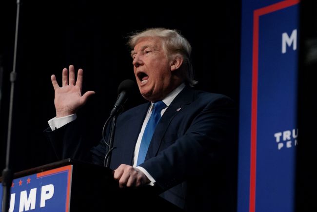 Trump legt Truppenkosten in Handelsgesprächen mit Asien auf den Tisch