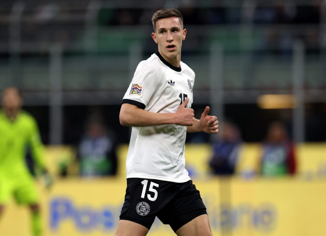 Der deutsche Verteidiger Nico Schlotterbeck schied wegen einer Knieverletzung für den Rest der Weltmeisterschaft aus