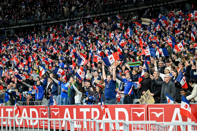 Frankreich besiegt Wales im Six Nations und strebt den Grand Slam im Rugby an