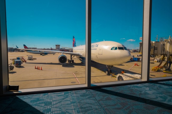 USA ordnen Flugreduzierungen aufgrund des anhaltenden Regierungsstillstands an