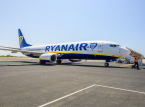 Die Fluggesellschaft Ryanair wird untersucht, weil sie Eltern extra Geb&uuml;hren berechnet, wenn sie neben ihren Kindern sitzen d&uuml;rfen