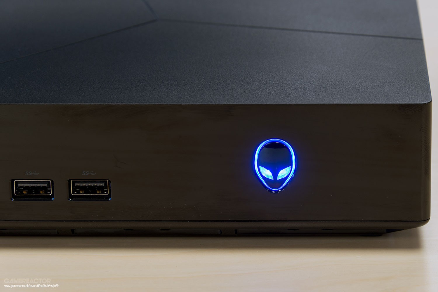 Dieser Alienware Gaming-Controller könnte das PC-Gaming verändern ...