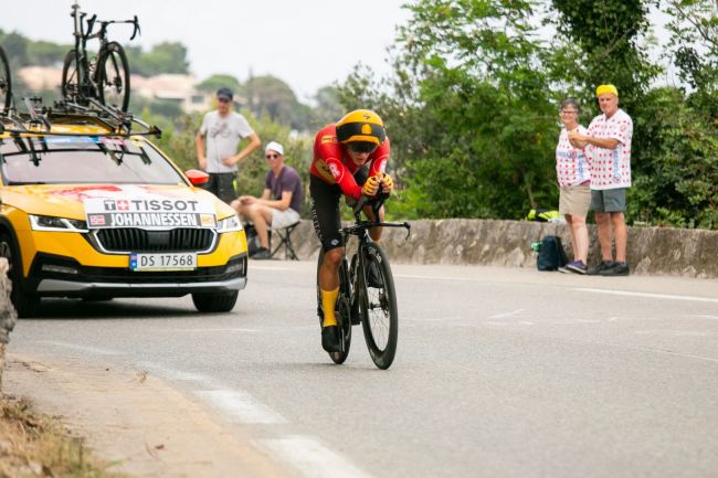 Tobias Johannessen nach zermürbendem Aufstieg auf den Mont Ventoux mit Sauerstoff ins Krankenhaus gebracht