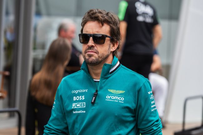 Fernando Alonso reagiert nach enttäuschenden Aston-Martin-Tests in Bahrain optimistischer.