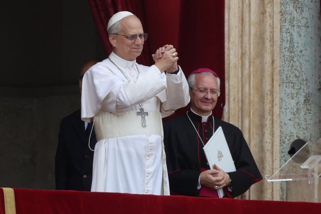 Papst Leo mahnt zur Zurückhaltung angesichts der Eskalation der Spannungen zwischen Israel und dem Iran