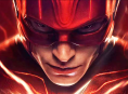 Ezra Miller wird weiterhin The Flash spielen