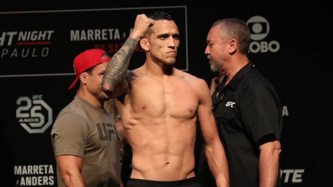Charles Oliveira widerlegt Gerüchte, dass das Rückmatch mit Max Holloway im Januar bei UFC 324 stattfinden werde