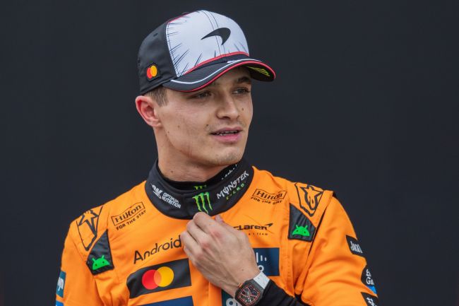 Lando Norris lacht über den Klebeband-Vorfall mit Red Bull: "Kleine Nebenquests für die Teams, um sich zu unterhalten"