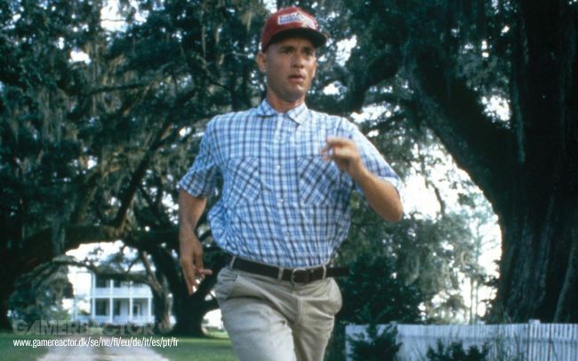 Tom Hanks spielt die Hauptrolle im Musikvideo seines Sohnes Chet Hanks, das Anspielungen auf Forrest Gump enthält