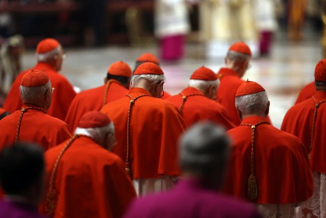 Kardinäle versammeln sich nach dem Tod von Papst Franziskus und bereiten sich auf die Beerdigung vor
