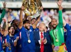 Donald Trump crasht Chelseas Siegesfoto und das Internet reagiert darauf