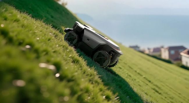 Roborock zieht nun vom Wohnzimmer auf den Rasen