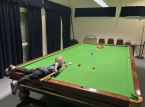 Zweij&auml;hriger stellt mit Snooker-Tricksch&uuml;ssen zwei Guinness-Weltrekorde auf