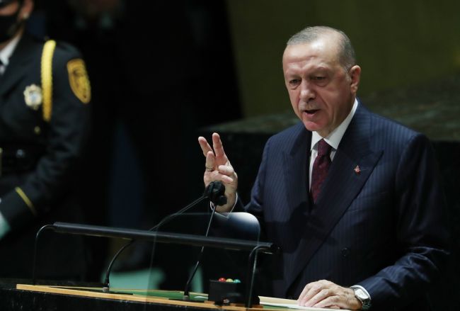Mehr Verhaftungen von Oppositionellen in der Türkei inmitten anhaltender Razzien