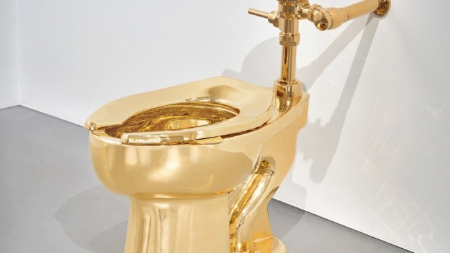 Ripley's hat die berüchtigte goldene Toilette gekauft, die aus dem Blenheim Palace gestohlen wurde