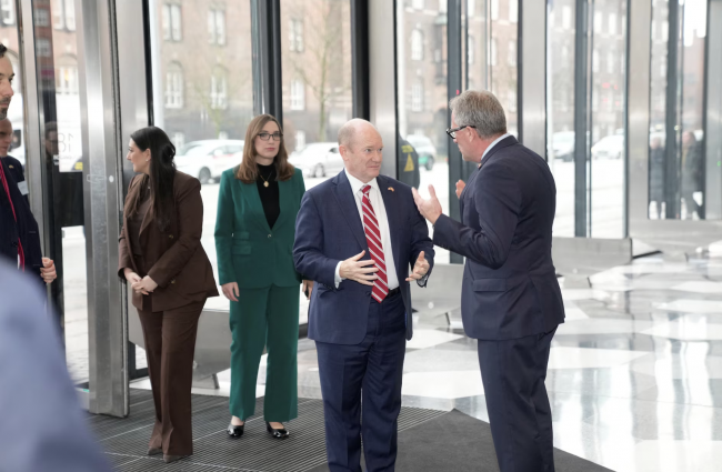 Eine parteiübergreifende US-Delegation besucht Dänemark nach Trumps Äußerungen in Grönland