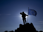 Europ&auml;ische Verb&uuml;ndete pr&uuml;fen eine Verteidigungs-Investitionsbank, um die gemeinsamen Milit&auml;rausgaben zu erh&ouml;hen