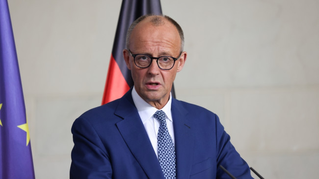 Deutschlands Merz unterstützt soziale Medien-Einschränkungen für U16-Jährige