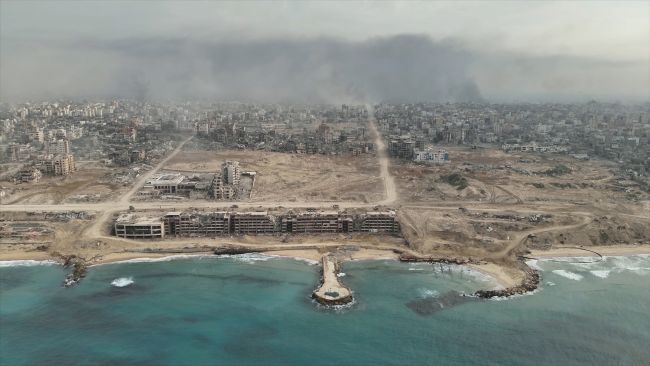 Israel sagt, es werde die Waffenruhe wieder aufnehmen, nachdem am Dienstag bei Luftangriffen 91 Menschen in Gaza getötet wurden