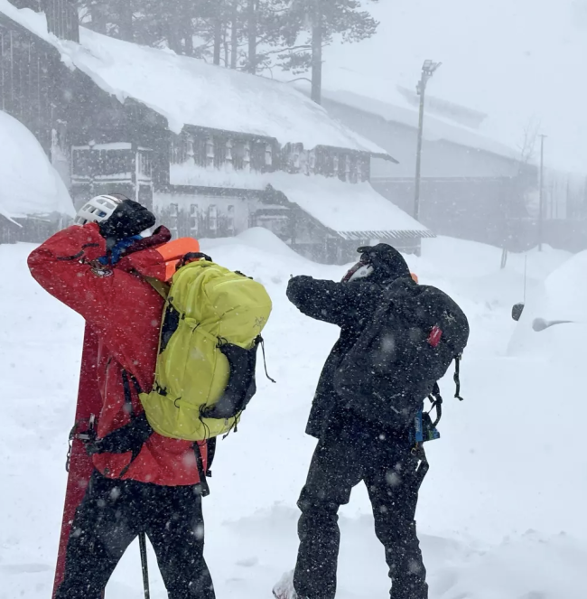 Mindestens acht Skifahrer starben nach einer Lawine in Kalifornien
