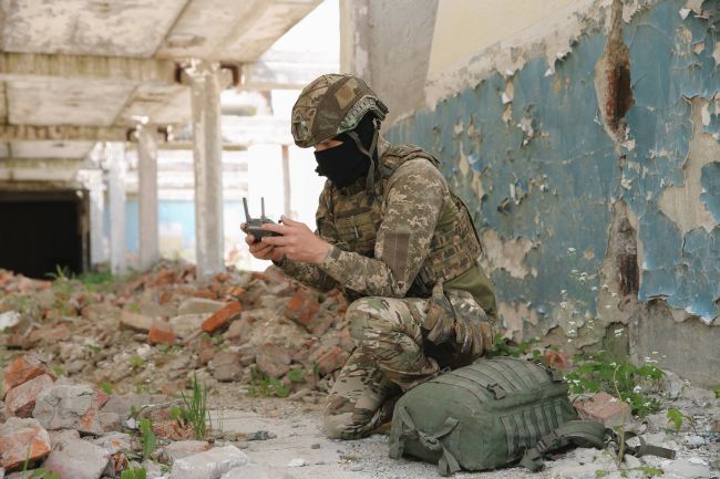 Der größte Drohnenangriff der Ukraine aller Zeiten traf Moskau, bei dem zwei Menschen getötet wurden