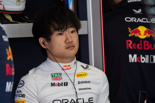 Yuki Tsunoda kehrt diesen Monat in ein F1-Auto in San Francisco zurück... Er fährt den RB7 von 2011