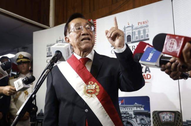 José María Balcázar wird der achte Präsident Perus innerhalb eines Jahrzehnts