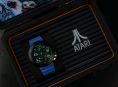 Atari hat sich mit Nubeo zusammengetan, um eine Uhr zu feiern, die das 45-j&auml;hrige Jubil&auml;um von Asteroids feiert.