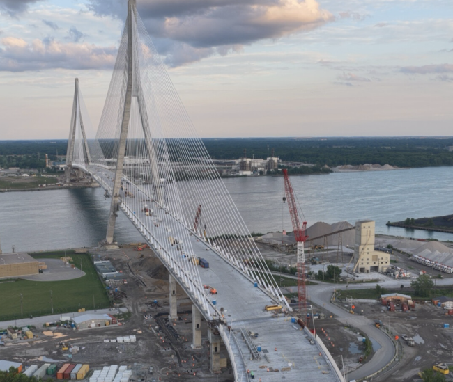 Trump droht, die Öffnung der US-Kanada-Brücke zu blockieren, "bis die USA vollständig entschädigt sind"