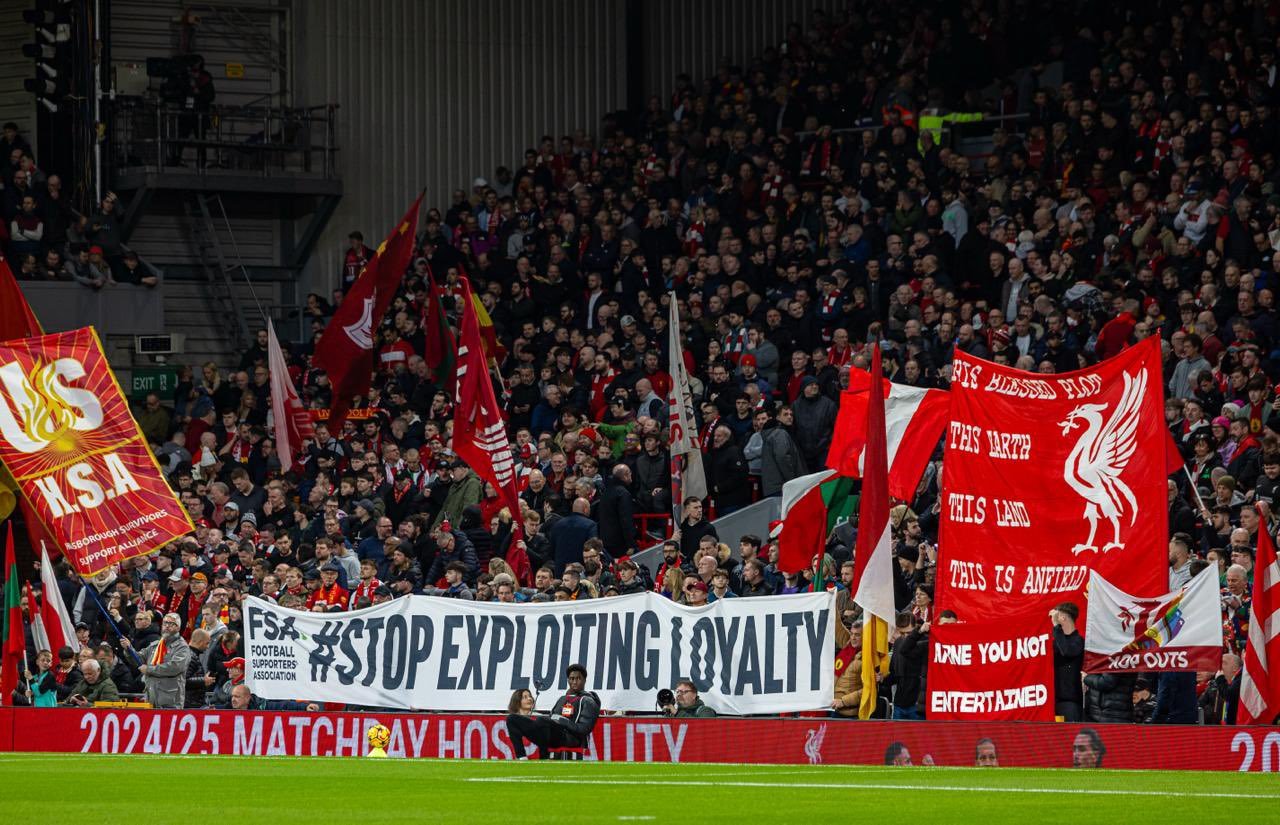 Die Finanzergebnisse von Manchester United zeigen steigende Schuldzinsen und einen starken Gewinnrückgang
