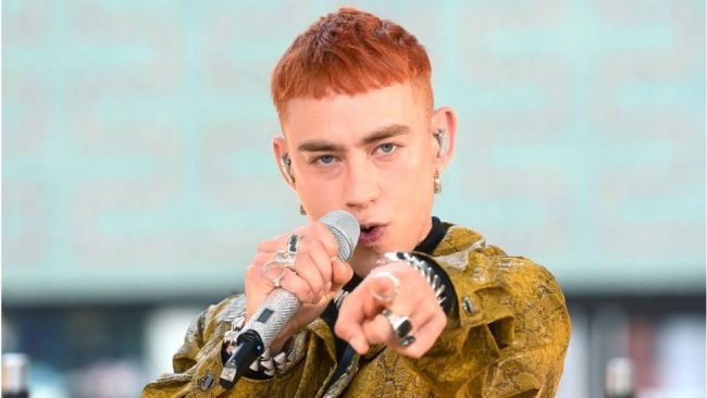 Olly Alexander wird das Vereinigte Königreich beim Eurovision Song Contest 2024 vertreten