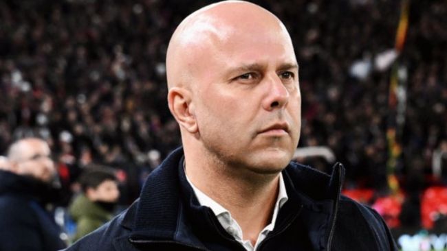 Arne Slot wird voraussichtlich bei Liverpool weiterspielen, falls sie sich einen Champions-League-Platz sichern