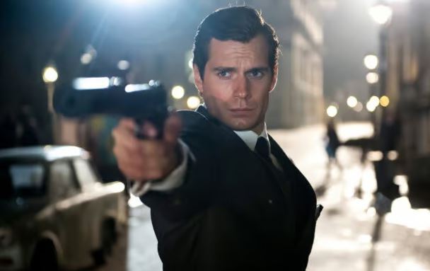 Henry Cavill und Kevin Hart schließen sich für die Netflix-Spionagekomödie zusammen.