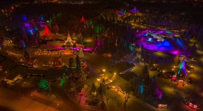 Dieses Weihnachten hat der Weihnachtsmann neue Helfer: Die NATO wird wegen möglichen russischen Angriffs in Lappland entsandt