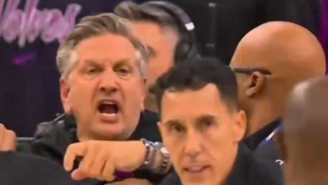 Der Trainer der Minnesota Timberwolves erhielt wegen unangemessener Sprache 35.000 Dollar