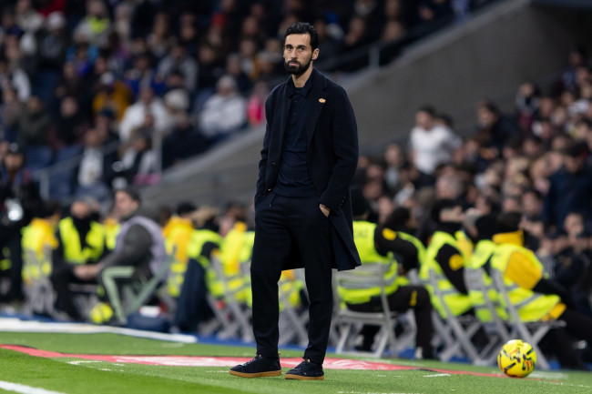 Die Spieler von Real Madrid und Arbeloa haben eine Theorie: Der Schiedsrichter hat vergessen, dass es eine zweite Gelbe Karte gegen Camavinga war