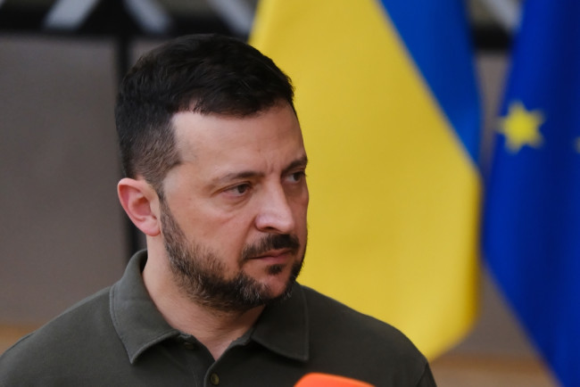 Selenskyj wird im Mai Wahlen ausrufen, berichtet FT